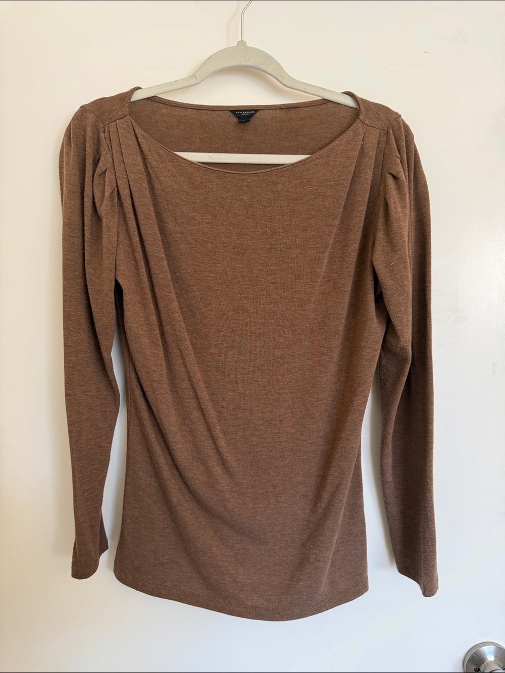 Ann Taylor Brown Long Sleeve Scoop Neck Top with Shoulder Pleats M